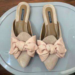 Margaux Bow Slides US 40